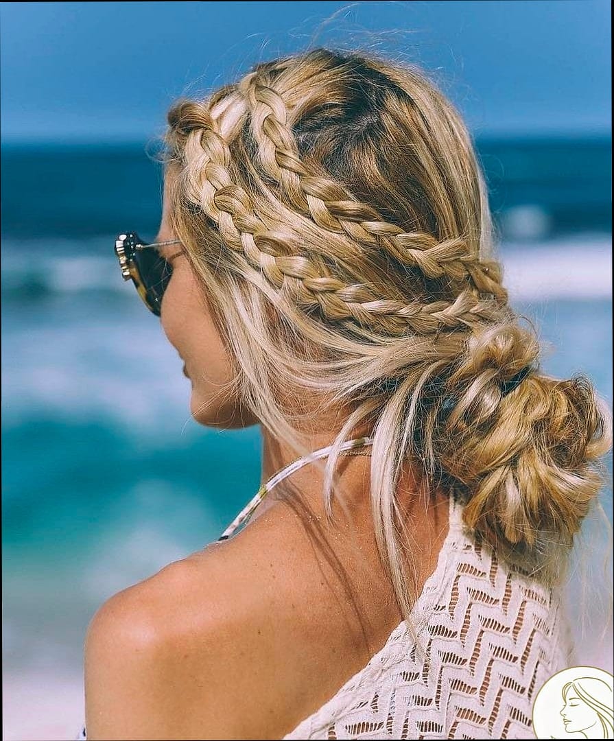 18 Cute Short Hairstyles Inspo That's Giving Us Everything 12 Beach Waves