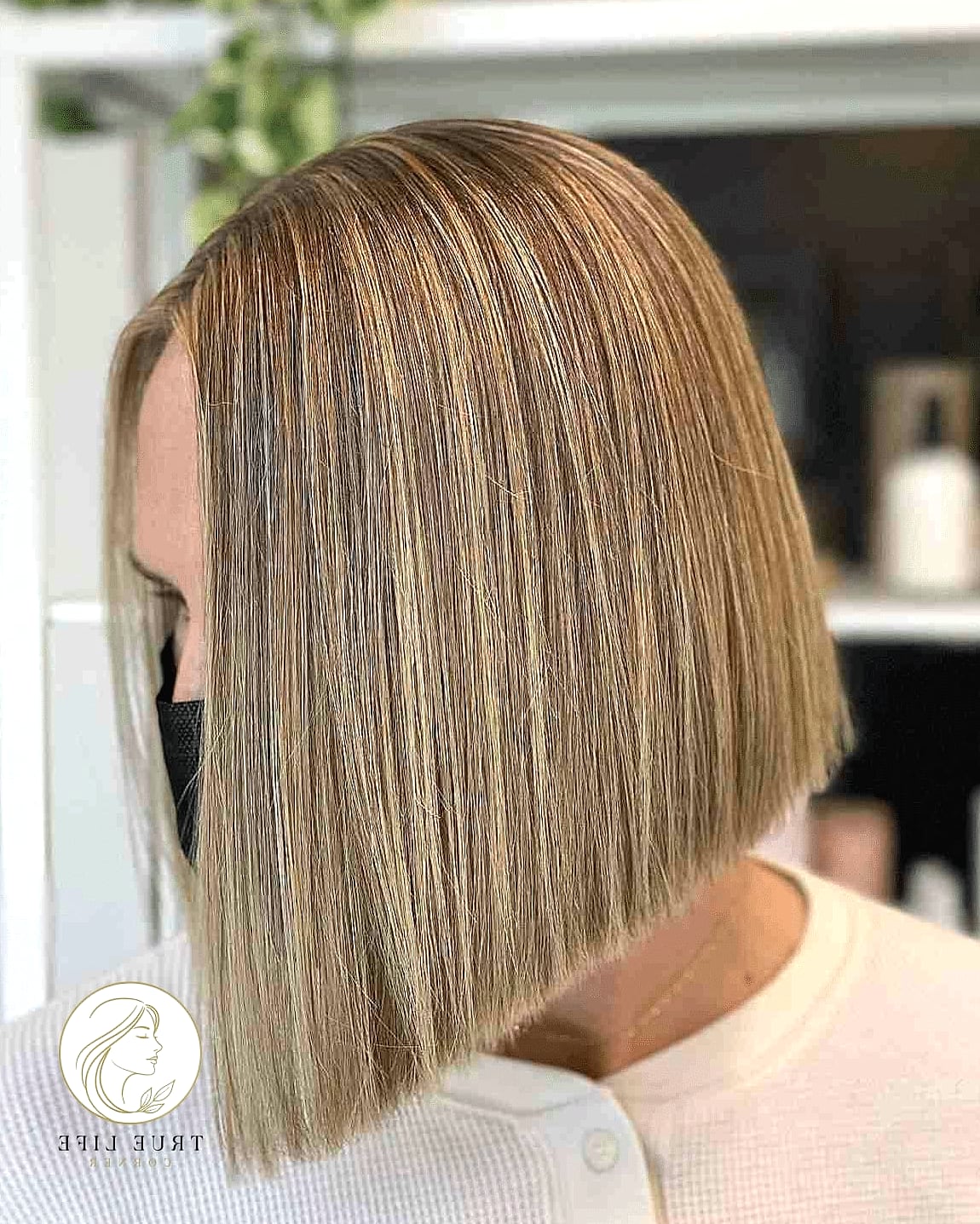 Blunt Ends With Glossy Straight Finish