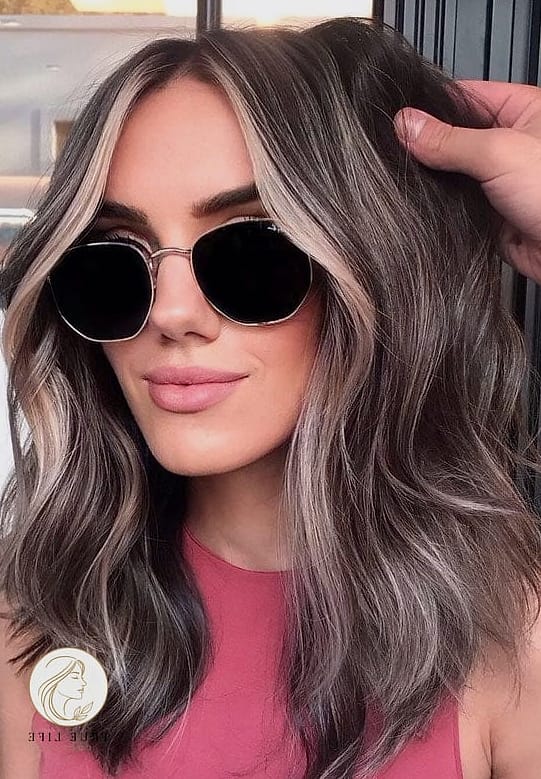 13 Cute Medium Length Hairstyles Everyone Is Pinning Right Now 6 Face Framing Layers With Middle Part