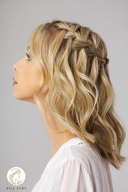 30 Quick Easy Hairstyles For Medium Hair Inspo That's Giving Us Everything 2 Half-Up Top Knot
