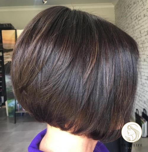 13 Sleek Hairstyles Short Hair That Belong on Your Inspiration Board 2 Layered Sleek Bob