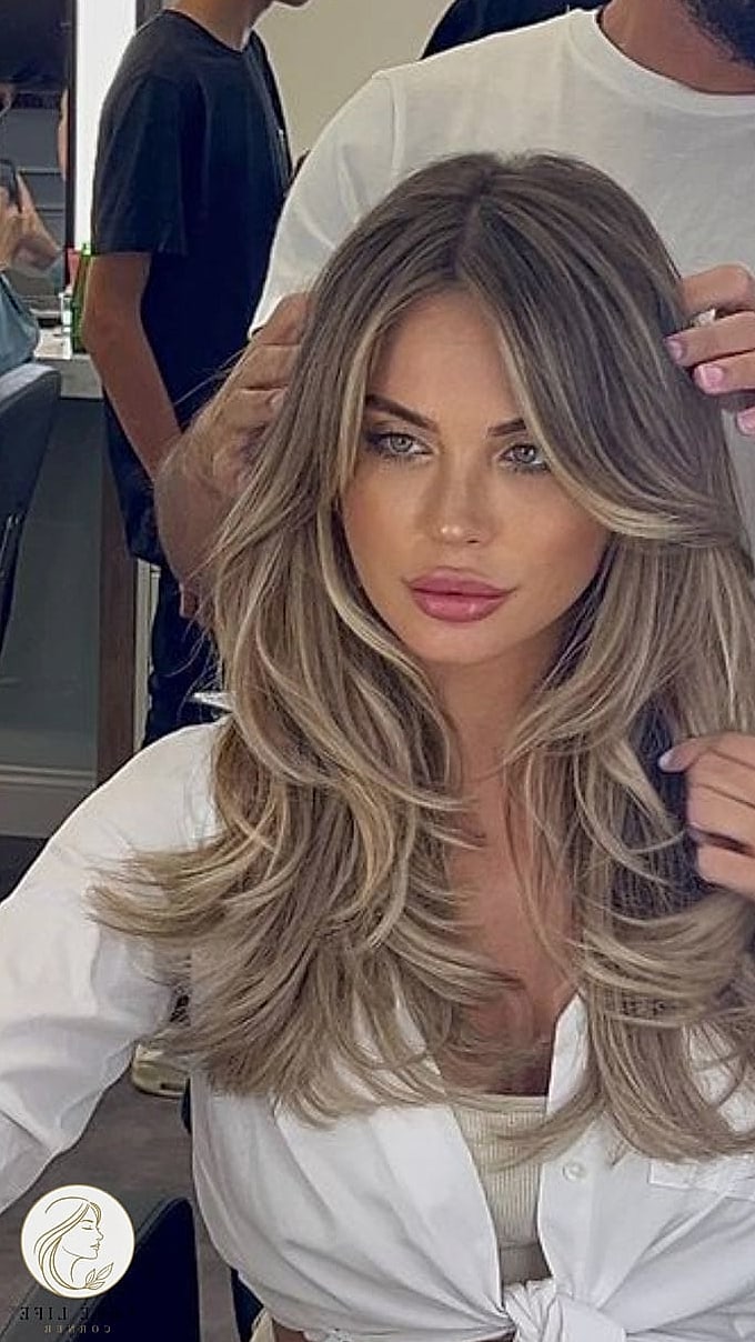 Long Hair With Money Piece Highlights