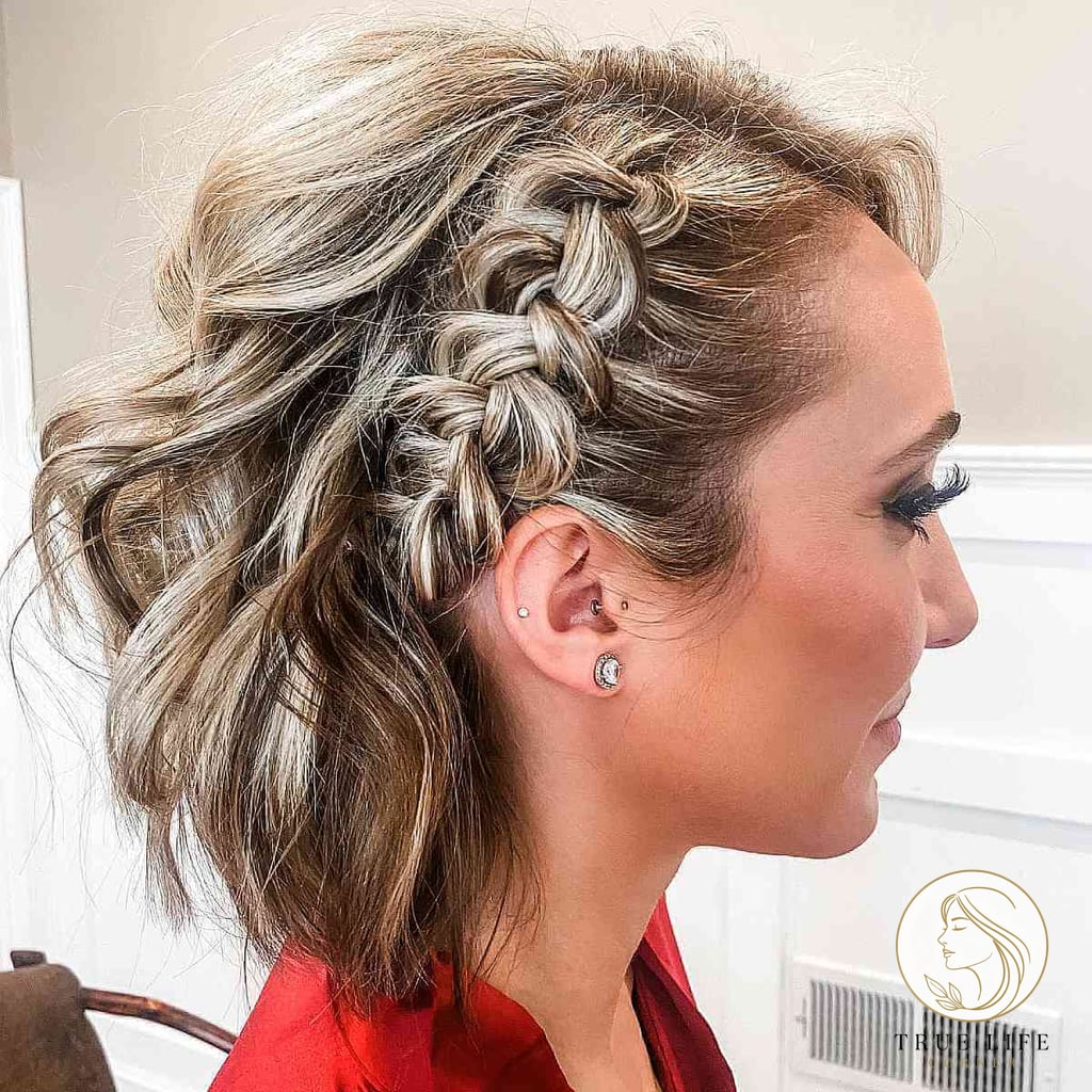 Lovely Bridal Hairstyle