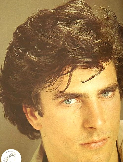 15 Hairstyles For Short Hair Men Everyone Is Pinning Right Now 4 Low Bouffant Updo with a Face Frame