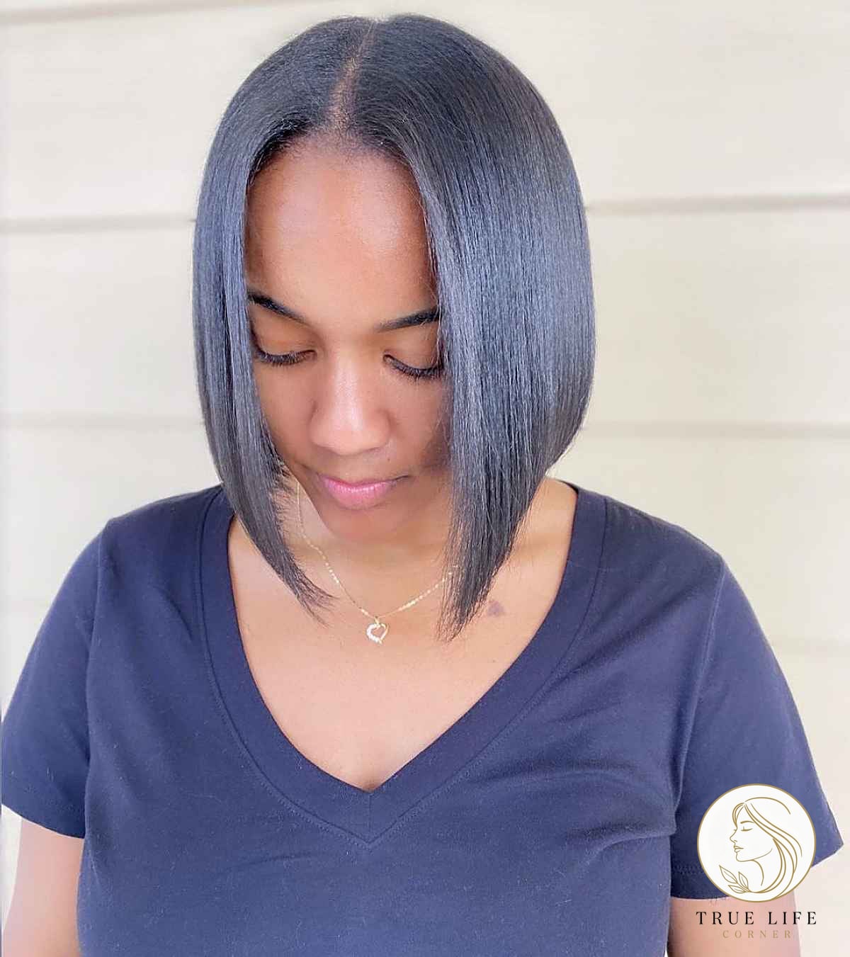20 Hairstyles For Short Straight Hair Black Everyone Is Pinning Right Now 3 Naturally Straight Bob for African-American Women
