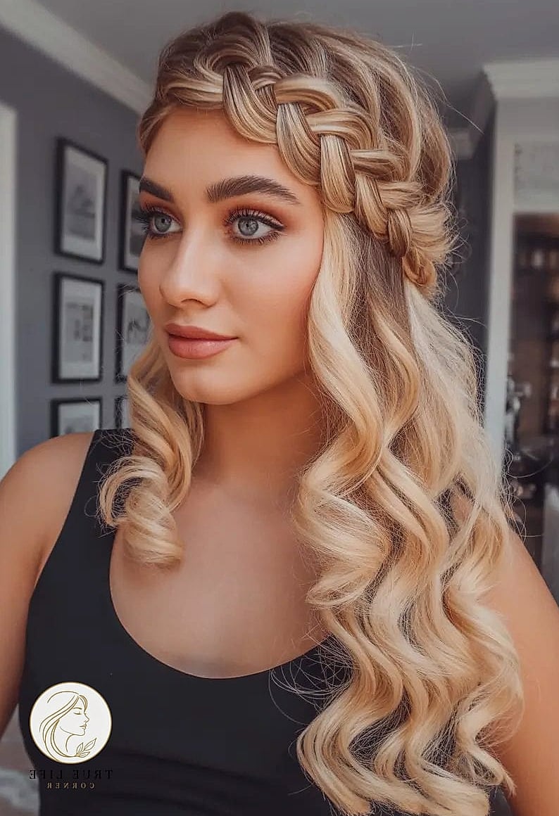 13 Hairstyles For Long Hair We're Obsessed With Right Now 11 Sassy Long Layers with a Fringe
