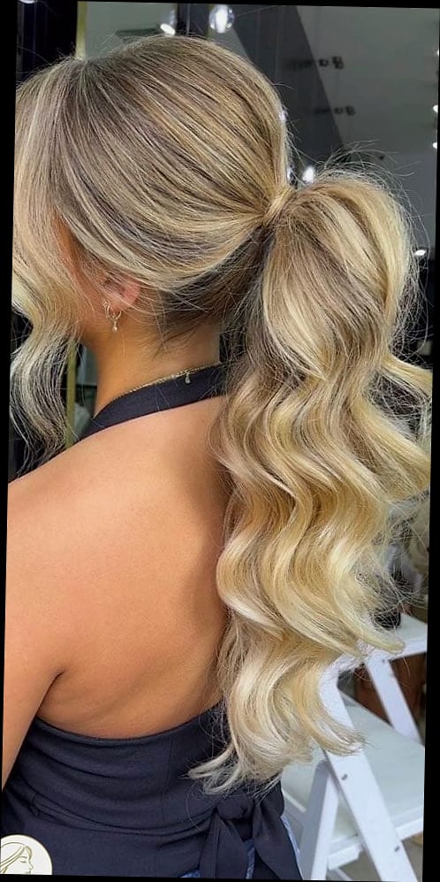 18 Cute Short Hairstyles Inspo That's Giving Us Everything 8 Sleek High Ponytail