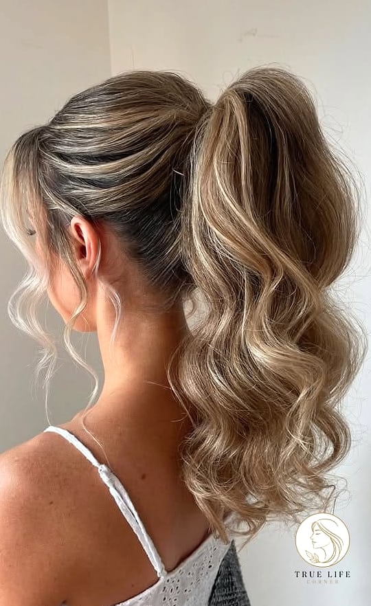 23 Prom Hairstyles For Medium Hair for When You Need a Fresh Change 9 Sleek High Ponytail