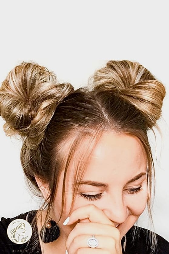 30 Quick Easy Hairstyles For Medium Hair Inspo That's Giving Us Everything 7 Space Buns