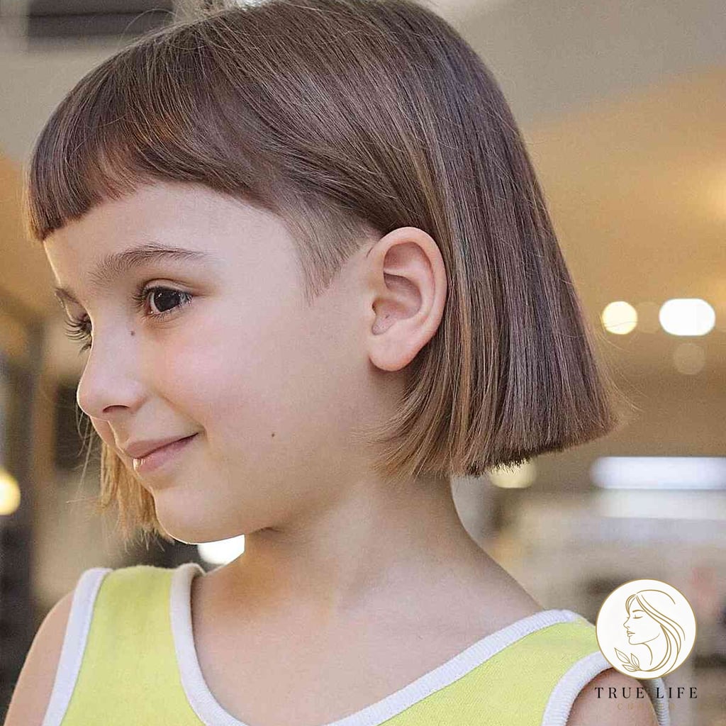 15 Hairstyles For Short Hair For School That Prove This Trend Is Here to Stay 5 Straight Blunt Bob with Short Bangs and Undercut