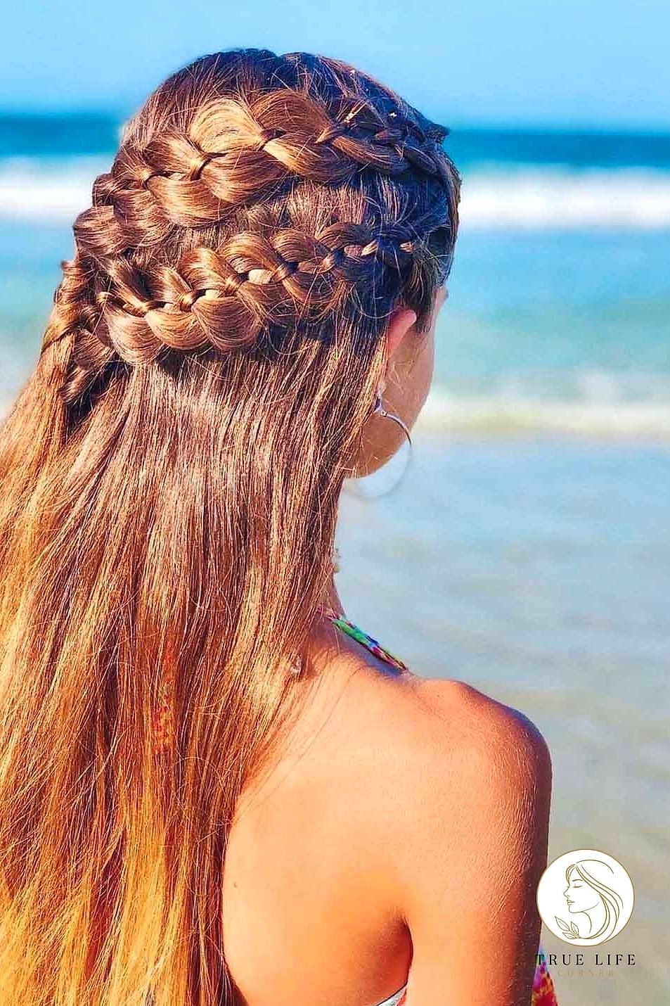 12 Beach Hairstyles For Long Hair Everyone Is Pinning Right Now 5 Sun-Kissed Balayage Waves
