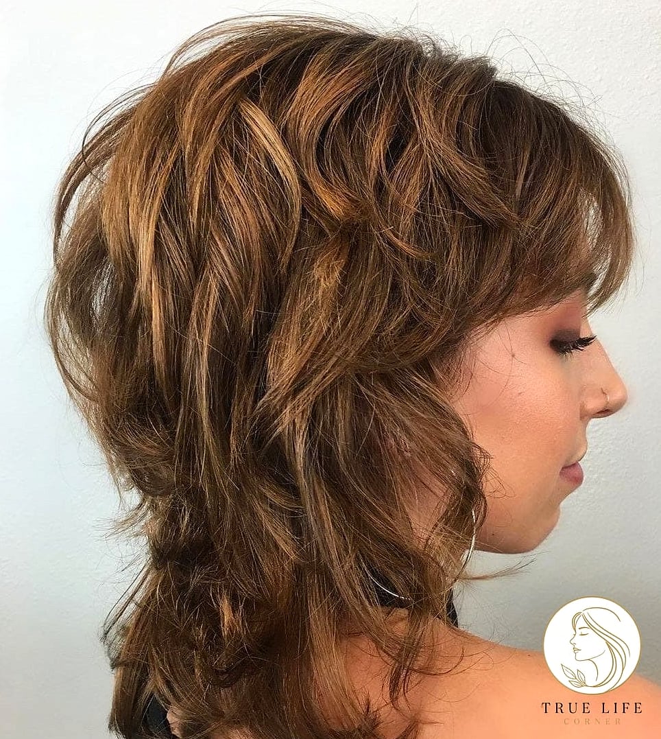 25 Hairstyles For Medium Length Hair With Layers That Are Trending on Pinterest This Week 16 Voluminous Crown Layers