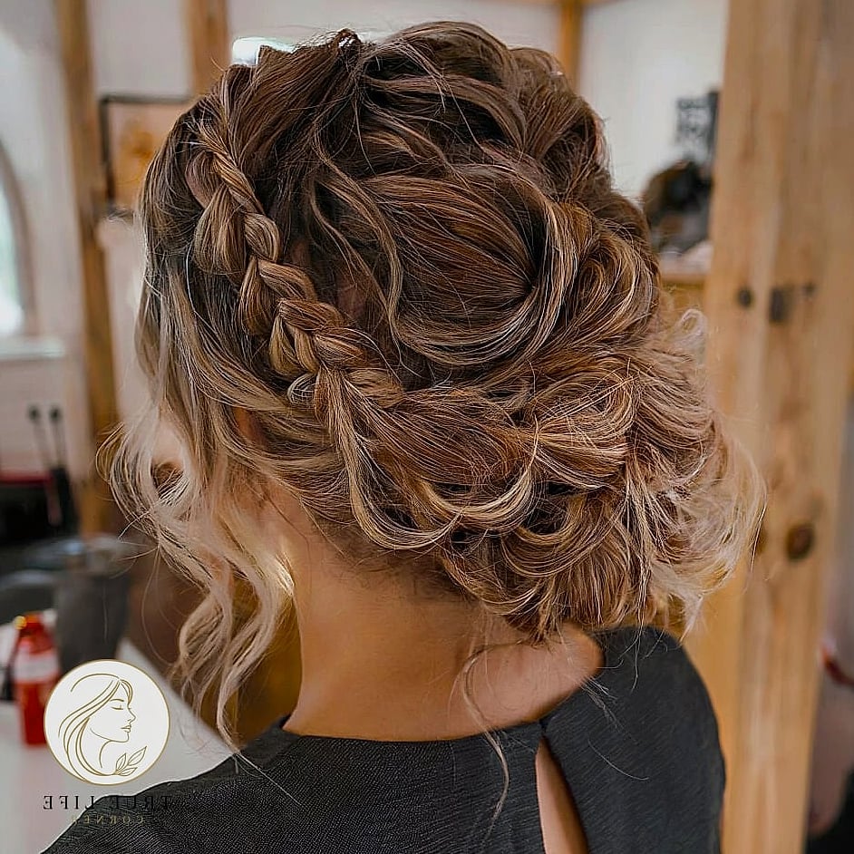 23 Prom Hairstyles For Medium Hair for When You Need a Fresh Change 24 Voluminous Curly Updo