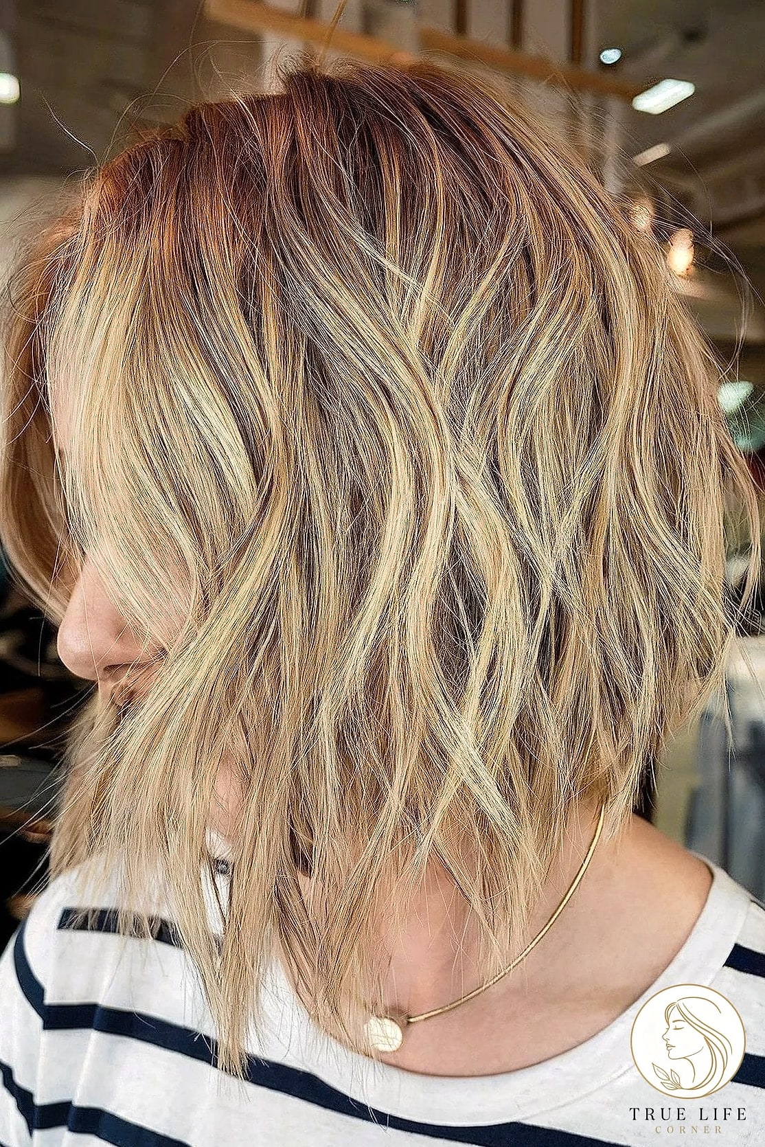 19 Cute Easy Hairstyles For Medium Hair for When You Need a Fresh Change 14 Wavy Bob With Bangs