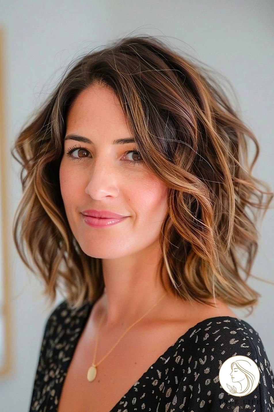 Wavy Lob With a Side Part