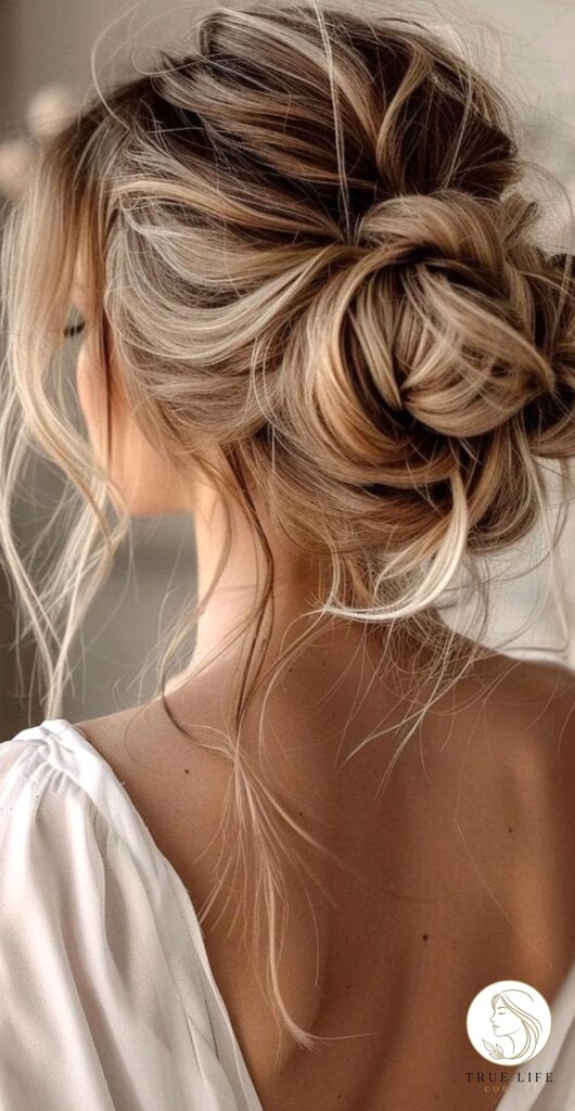 30 Bun Hairstyles For Long Hair That Belong on Your Inspiration Board 1 featured 1546