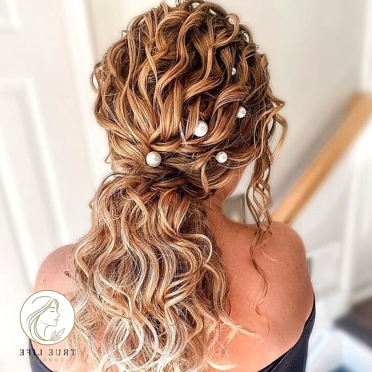 23 Wedding Guest Hairstyles For Long Hair to Transform Your Look Instantly 14 Curly Hair Left Natural with a Clip