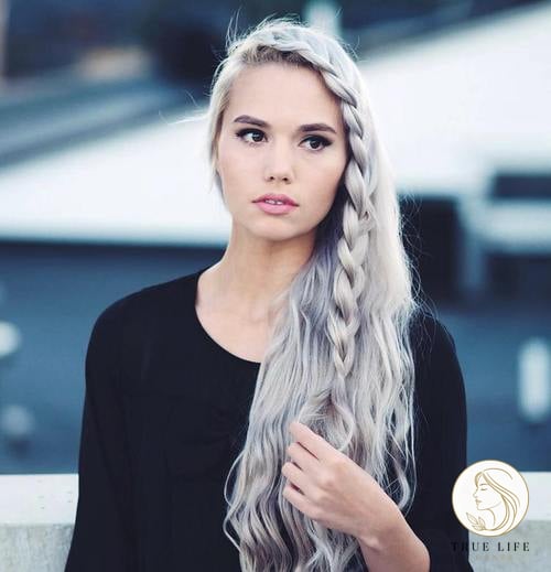 27 Side Braid Hairstyles Everyone Is Pinning Right Now 8 Effortless Side Braid