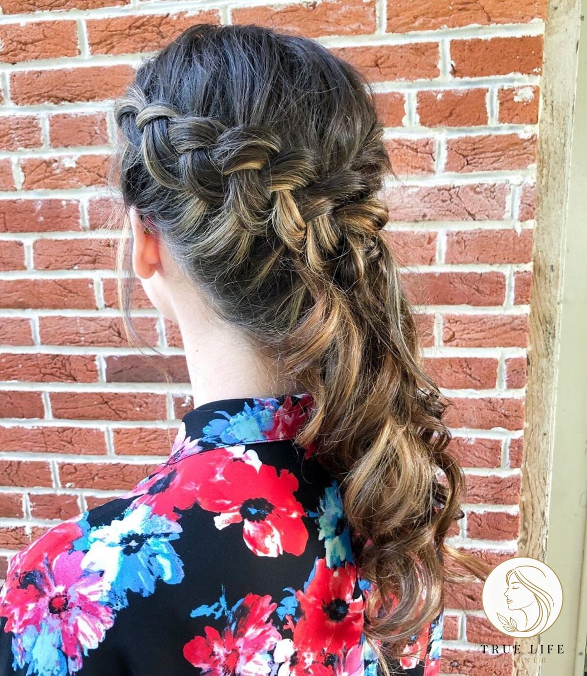 27 Side Braid Hairstyles Everyone Is Pinning Right Now 9 Sassy Side Braid for Long Hair