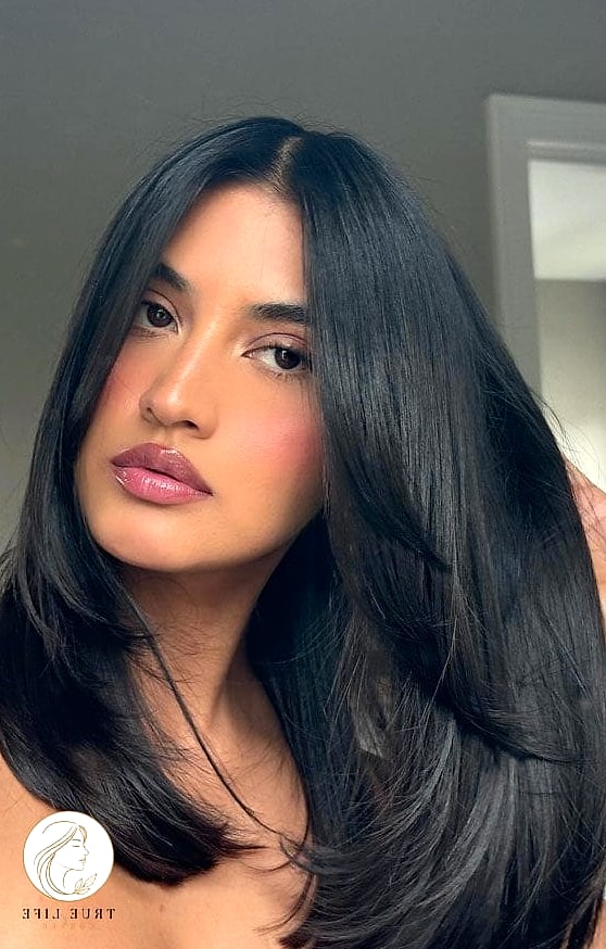 Sleek Middle Part With Loose Waves