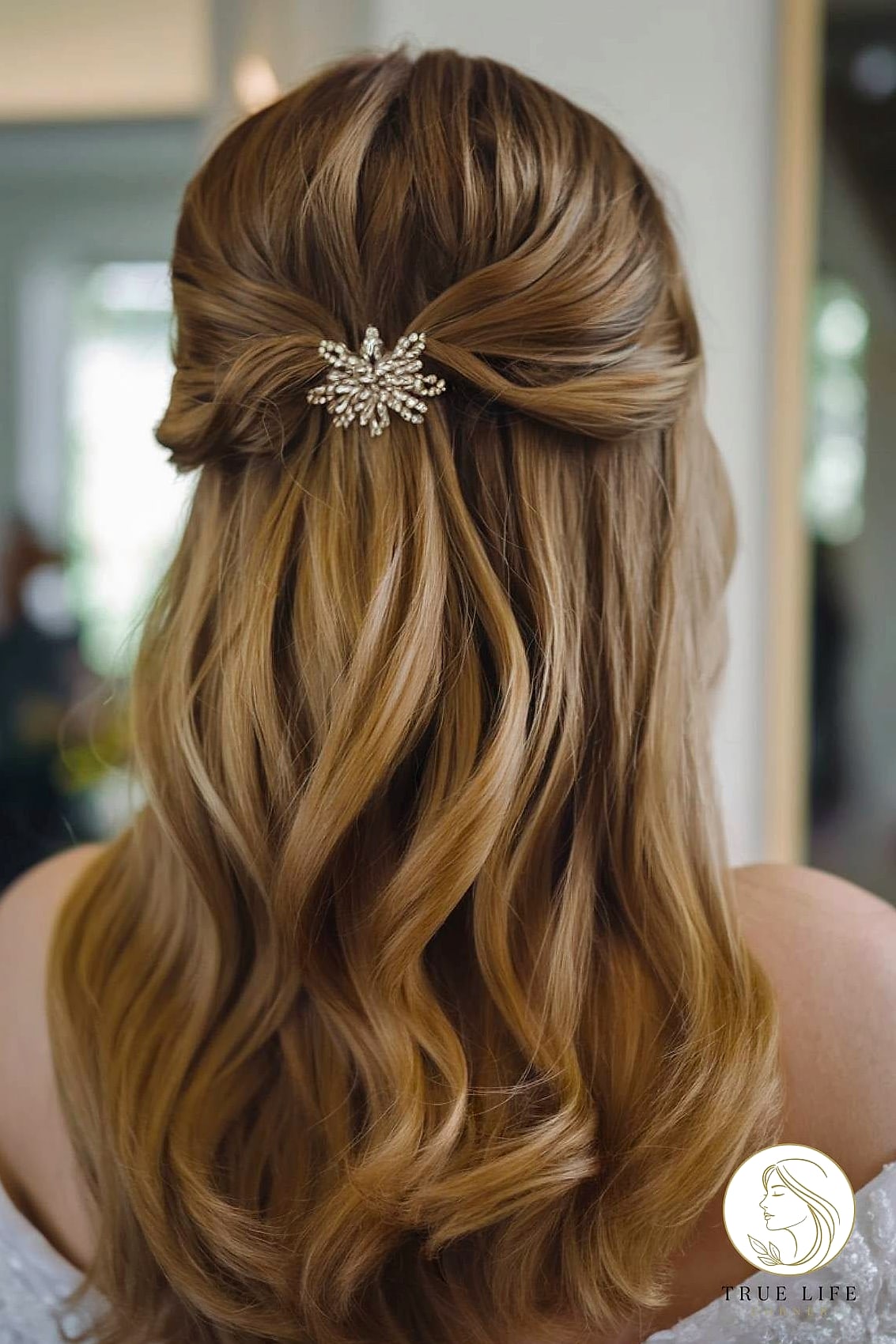 16 Party Hairstyles For Long Hair to Show Your Stylist ASAP 17 Sleek Straight Hair with a Center Part