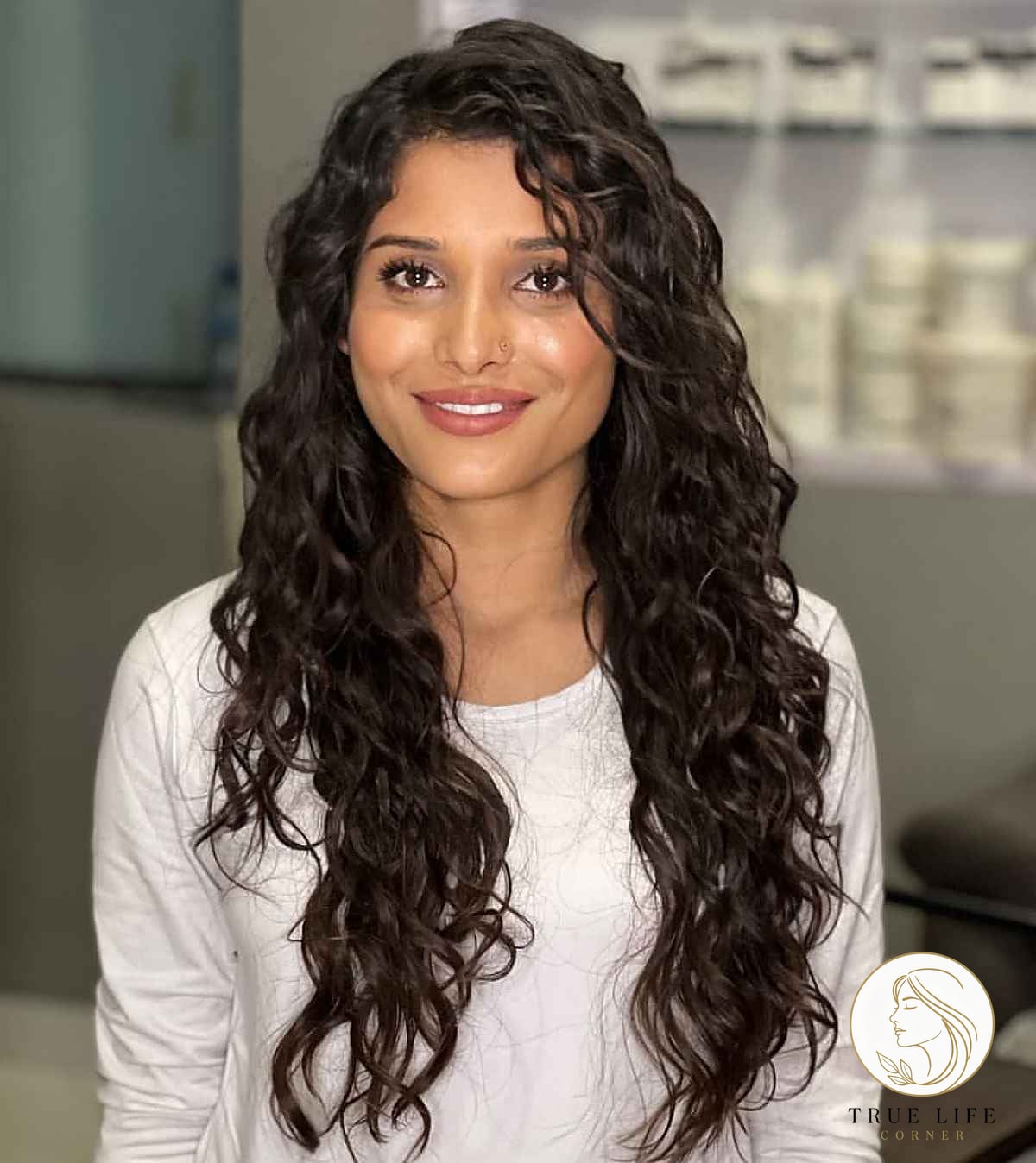 18 Hair Cut For Long Hair With Layers V Cut You'll Want to Re-Create Immediately 7 Very Long Loose Curls with Blended Layers